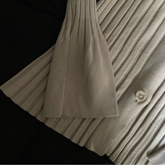 Light Beige Ribbed Button-Up Cardigan - Picture 4 of 6